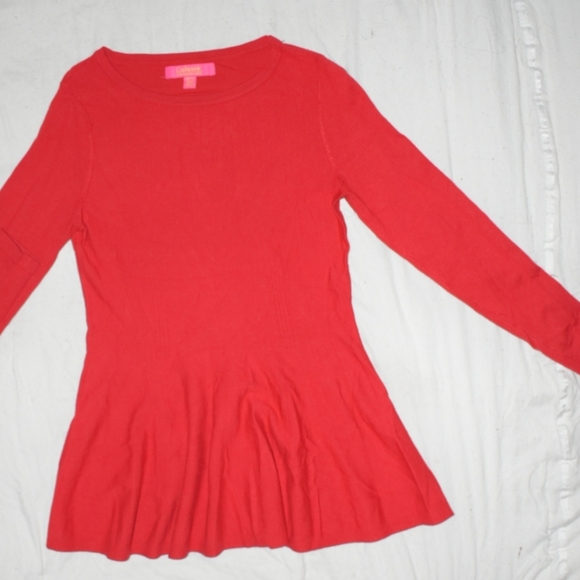 Red Sweater_A line fit - Picture 2 of 4